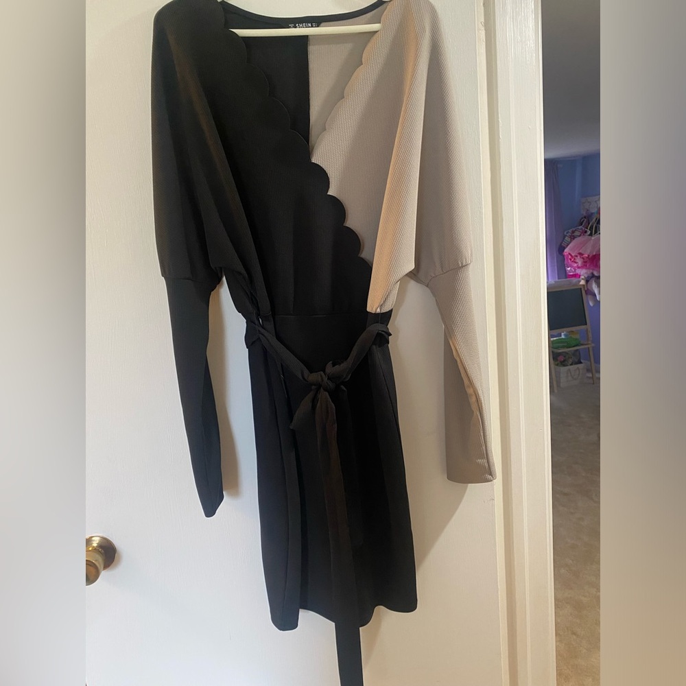 Women’s color block dress